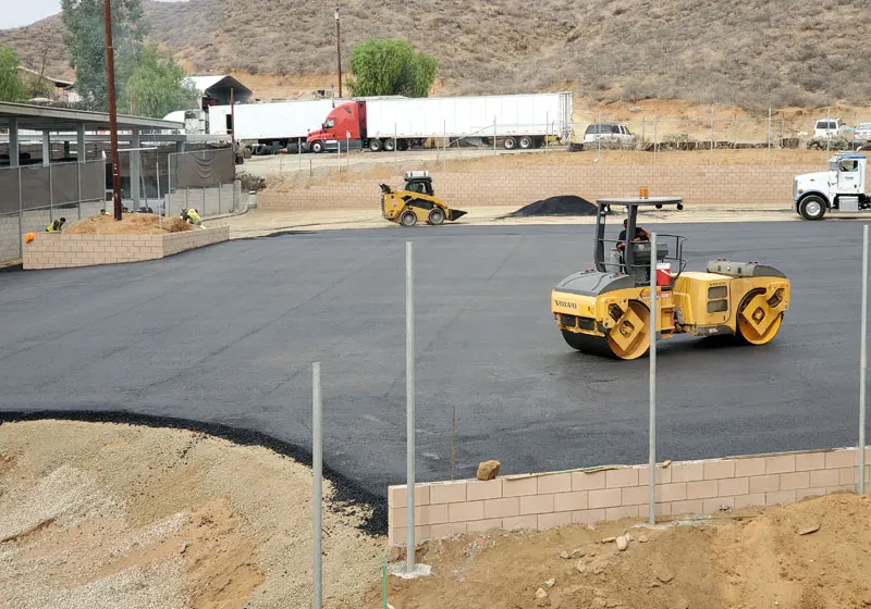 Commercial Driveway Paving in Lake Elsinore, CA