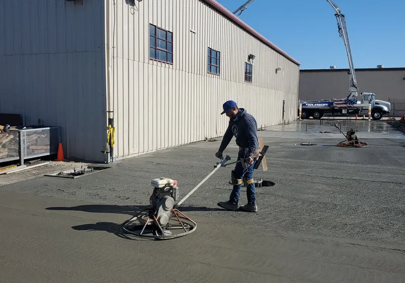 Commercial Concrete Slab pour Fullerton, CA